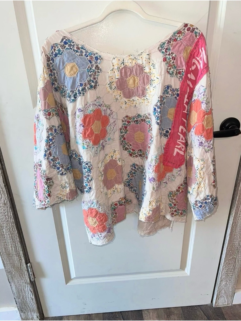 Magnolia Pearl Floral Patchwork Peasant Top in Cream with Pastel Flowers NWOT - Picture 2 of 4
